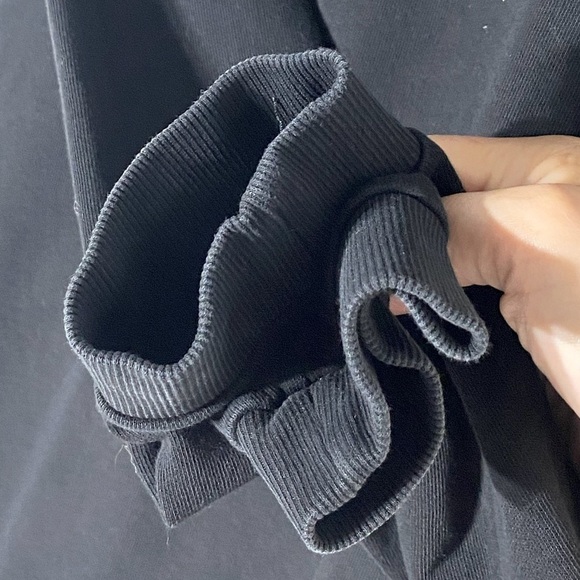 5/$25 Guess Black Vintage Feel Long Sleeve Crew Neck Logo T Shirt 16 - Picture 13 of 15